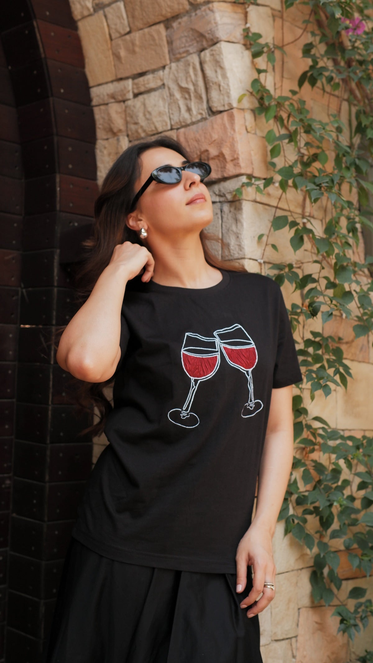 WINE EMBROIDERED TSHIRT